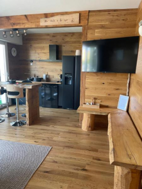 UN CHALET A LA MER